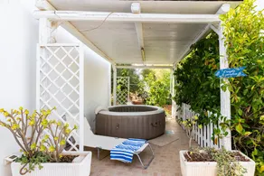 Villa adaptée aux familles avec jardin, terrasse et barbecue | Vue ville | Avec animaux autorisés - Image 2