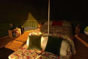 Glamping Pod - Sleeps 2 - Pets - Parking - Wifi - Image 5