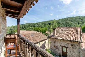 Apartment with garden & terrace | Garden view | Suitable for remote work - Image 2