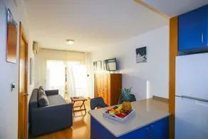 Flat with terrace - Image 3