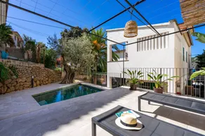 Private villa, beautiful views, salt water pool, garden and close to the beach - Image 4
