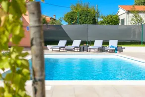 House with barbecue, pool & terrace | Dogs allowed - Image 4