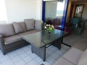 Holiday apartment with garden, terrace & pool | Beach view - Image 5