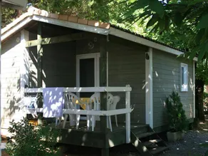 Chalet avec terrasse et piscine - Image 4
