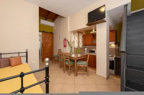Appartement de vacances adapté aux familles avec piscine, barbecue et terrasse | Vue mer | À côté de la plage | Avec animaux autorisés - Image 5