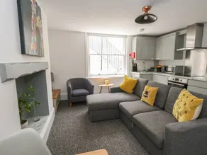 Fully equipped cottage with garden | Beach view | Close to the beach | Pets are welcome - Image 4