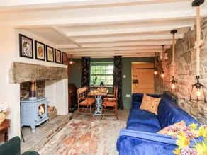 Cottage with garden - Image 3