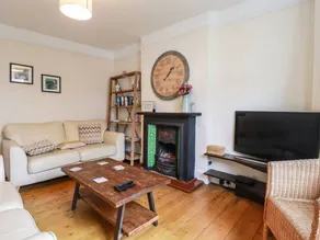 Child-friendly cottage with garden | Beach view - Image 2