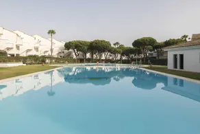 Voll ausgestattetes charmantes Apartment mit Garten, Pool und Terrasse | Strand in der Nähe - Image 4