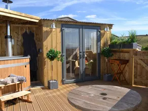 Cottage avec jardin et jacuzzi - Image 4