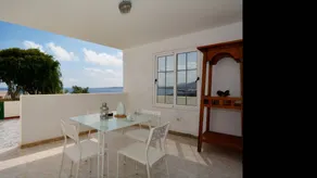 Apartment with terrace & garden | Mountain view - Image 2