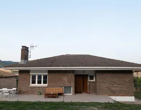 Country Home 'El Rincón De Lokiz' with Mountain View, Private Terrace and Wi-Fi - Image 3