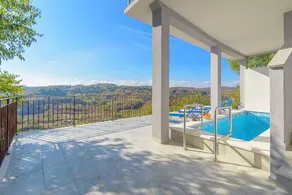 Holiday apartment with BBQ, terrace & pool | Mountain view - Image 2