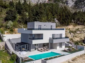 Villa with barbeque, terrace & private pool | Sea view - Image 4