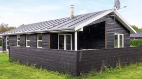 Beautiful house with terrace, barbecue & hot tub - Image 2