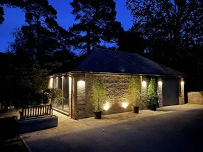 Cottage with terrace & garden - Image 2