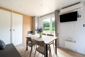 Charming caravan with terrace for 6 - Image 3