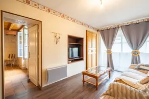 Fully equipped house with terrace | Dogs allowed - Image 2