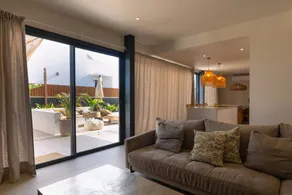 Vacation Home 'Villa Siargao' with Sea View, Wi-Fi and Air Conditioning - Image 4