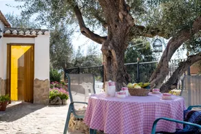 Gradevole casa totalmente attrezzata con barbecue, giardino e piscina | Vista sulla montagna | Ammette cani - Image 2