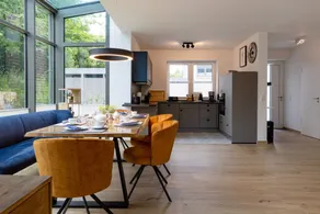 Grande maison adaptée aux familles avec jardin, barbecue et internet haut débit | Vue jardin | Adaptée au travail à distance - Image 5