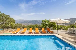 Villa with fast internet, garden & terrace | Garden view - Image 3