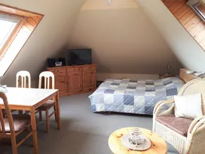 Appartement de vacances adapté aux familles avec barbecue et jardin - Image 3