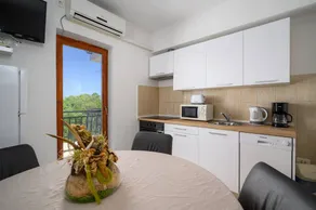 Fully equipped wonderful holiday apartment with barbecue, sauna & jacuzzi | Sea view | Pets are welcome - Image 2