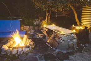 Tiny House Close to Lagoons with Outdoor Bath in Falmouth on the Coast of Tasmania, Australia - Image 5
