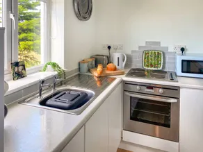 Apartment with barbeque & garden - Image 5