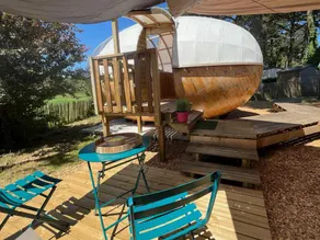 Unique accommodation with heated pool - Image 4