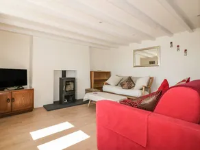 Nice cottage with terrace & garden | Beach view - Image 3