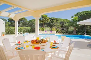 Villa with barbecue, jacuzzi & private pool - Image 4