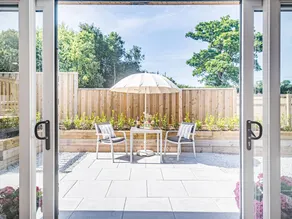 Children-friendly lovely cottage with hot tub & garden - Image 4