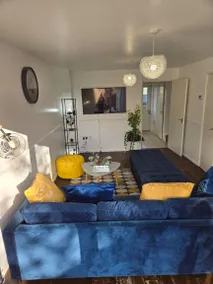 House with jacuzzi - Image 3
