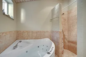 Holiday home with hot tub & terrace | Sea view - Image 3