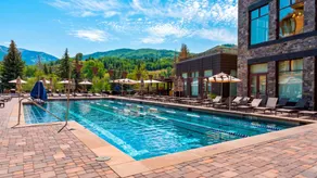 Gondola & Gold by Avantstay Steps to Gondola Shared Pool + Mountain Views Resort Access - Image 2