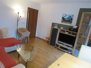 Apartment with garden & terrace - Image 2