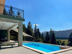 Family-friendly lovely holiday home with jacuzzi, terrace & sauna - Image 3