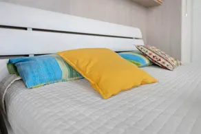 Chambre privée avec jardin, terrasse et piscine | Vue jardin - Image 4