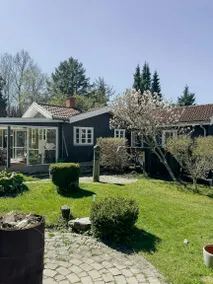 Child-friendly house with terrace, barbeque & garden | Perfect for remote work | Dogs allowed - Image 2