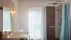 Holiday apartment with BBQ, garden & pool | Mountain view - Image 3