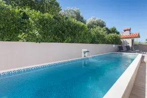 Fully equipped villa with terrace, garden & private pool | Pool view - Image 4