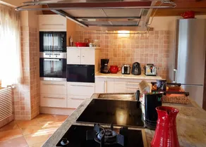 Ferienhaus mit Grill, Whirlpool und Terrasse | Bergblick - Image 4