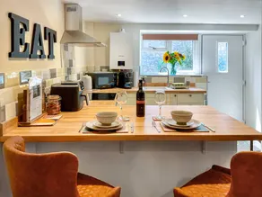 Family-oriented cottage with garden | River view - Image 5