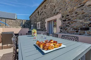 Cottage con giardino, terrazza e barbecue | Vista sul giardino - Image 4