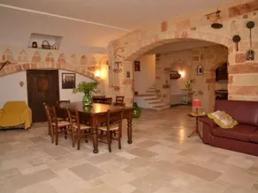 Holiday home with garden - Image 4