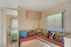 Beautiful mobile home with garden | Pet-friendly - Image 4