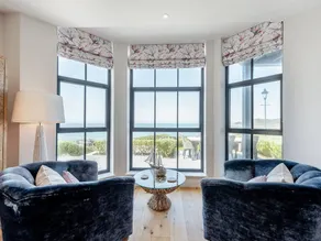 Child-friendly nice cottage with garden & hot tub | Sea view | Close to the beach - Image 3
