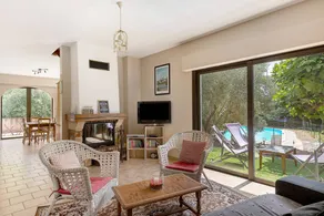 Kinderfreundliches Landhaus mit Pool, Garten und Terrasse | Gartenblick - Image 3